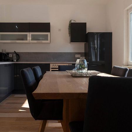 Apartment Mit Parkblick Gratkorn Bagian luar foto