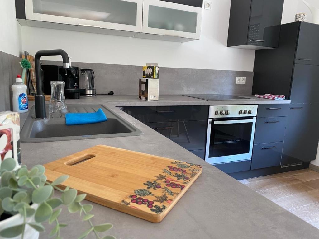 Apartment Mit Parkblick Gratkorn Bagian luar foto