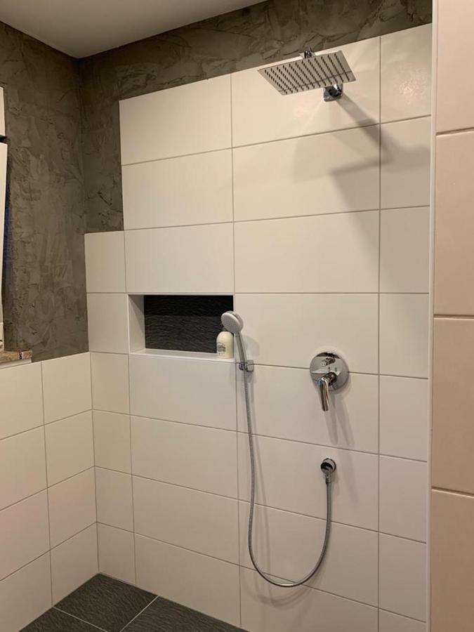 Apartment Mit Parkblick Gratkorn Bagian luar foto