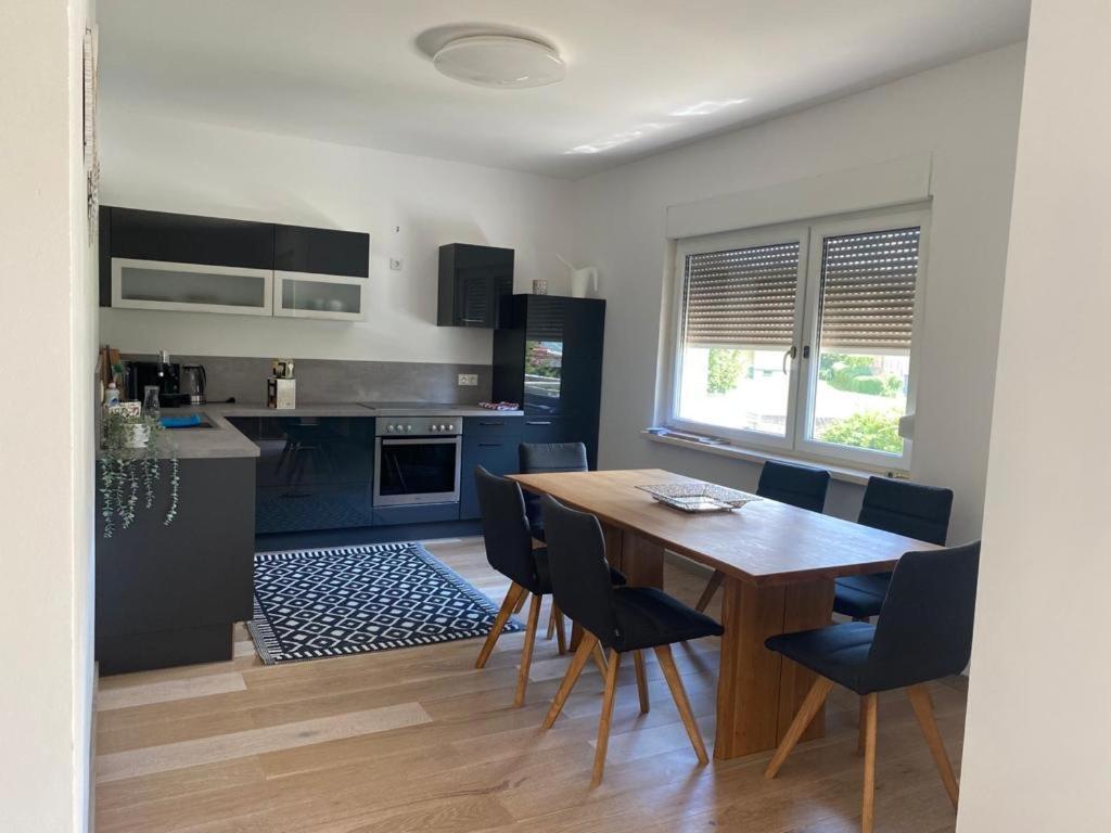 Apartment Mit Parkblick Gratkorn Bagian luar foto
