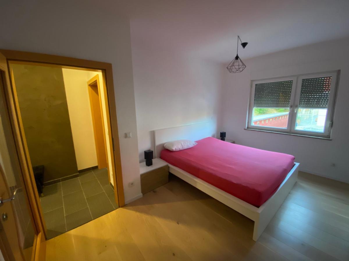 Apartment Mit Parkblick Gratkorn Bagian luar foto